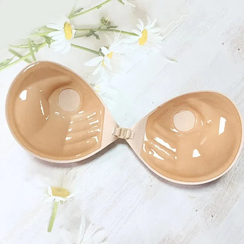 Biustonosz samonośny przyklejany