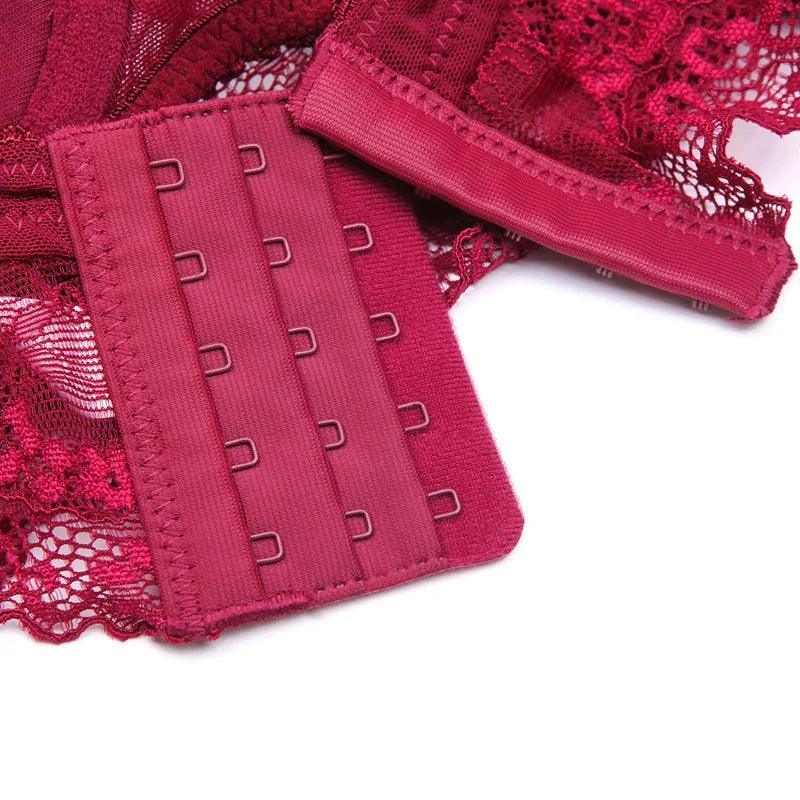 Czteroczęściowy komplet bielizny