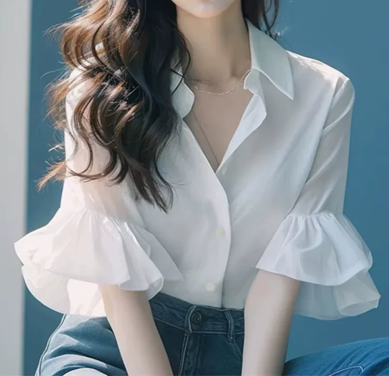 Damska koszula z falbaniastymi rękawami