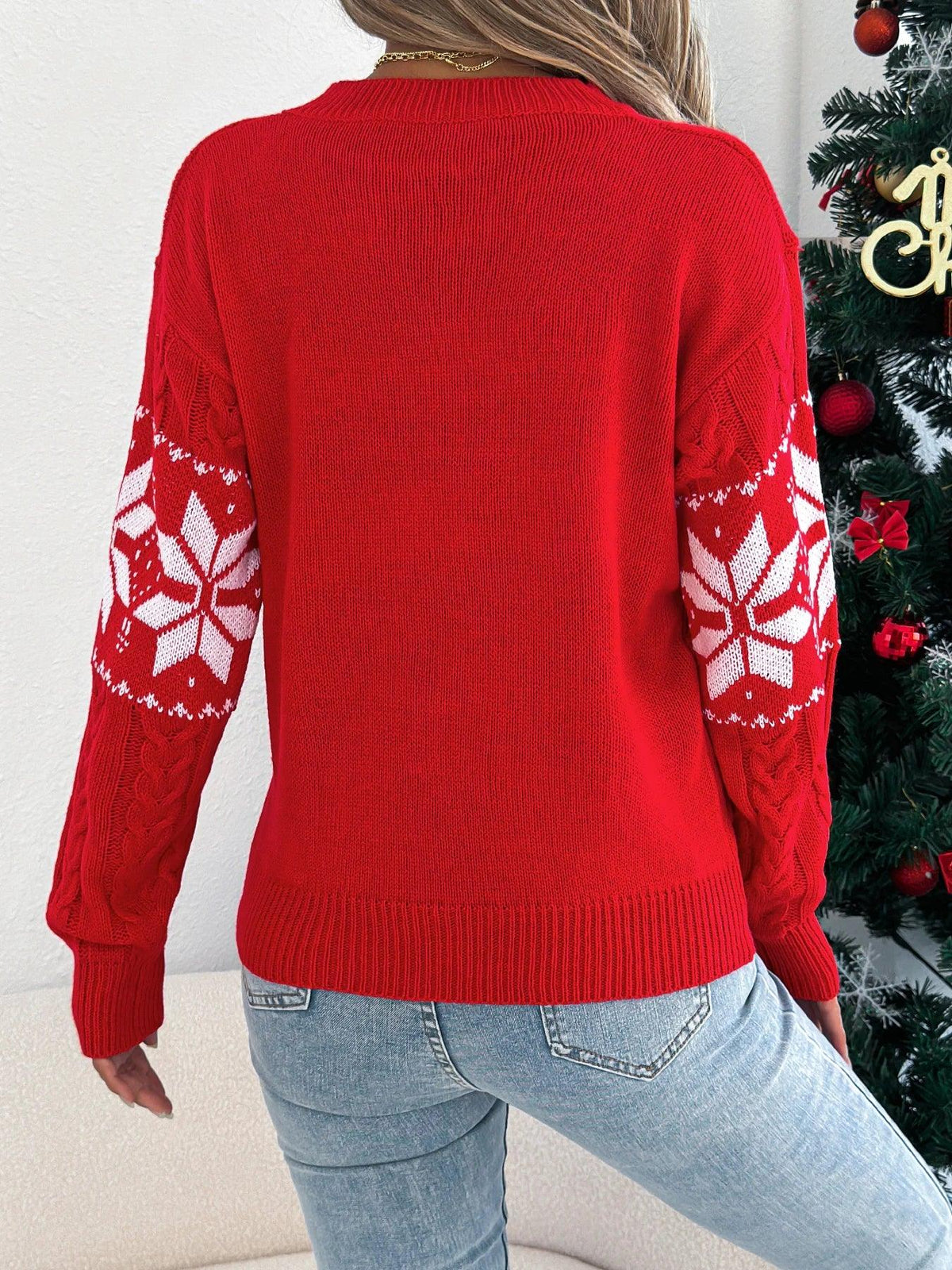 Damski sweter z zimowym wzorem