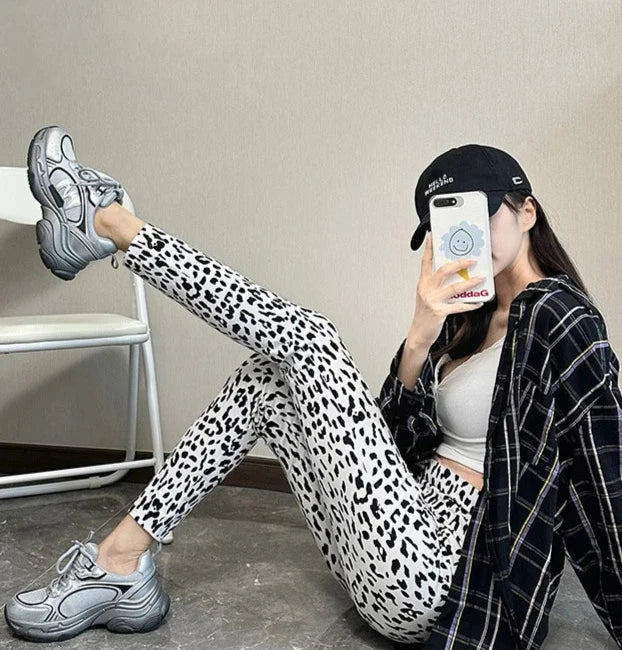 Domowe legginsy damskie w panterkę - Zolaro.pl
