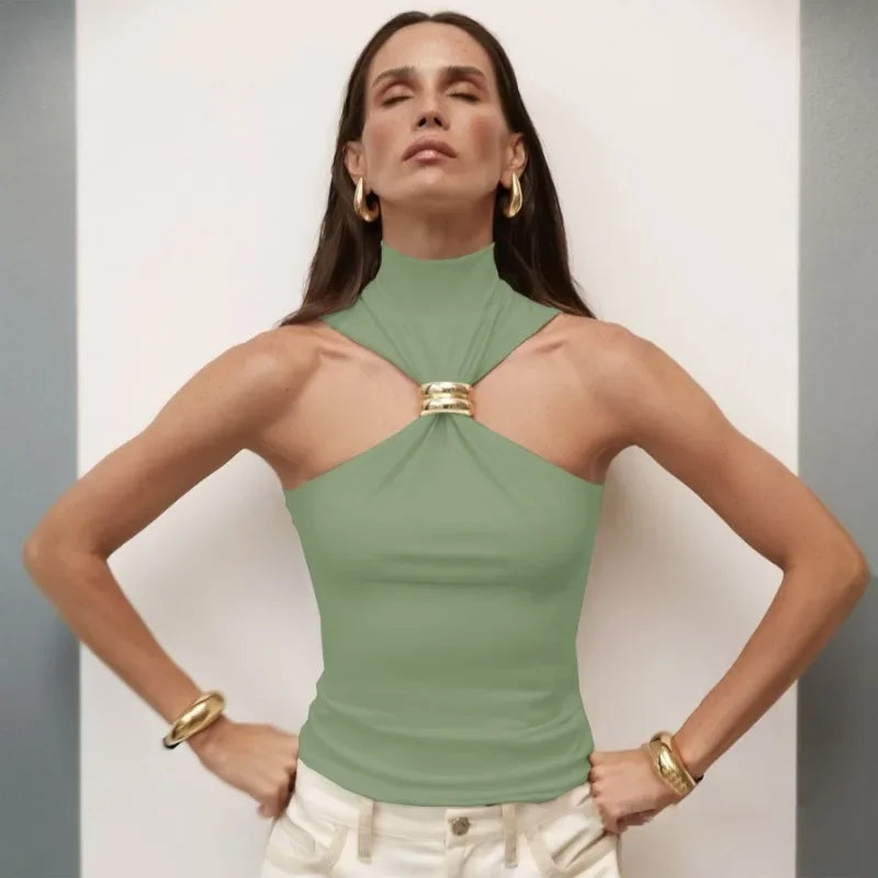 Elegancki top z ozdobnym elementem