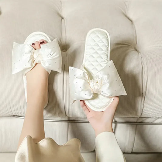 Kapcie satynowe z kokardą