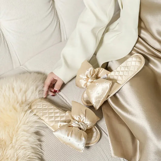 Kapcie satynowe z kokardą