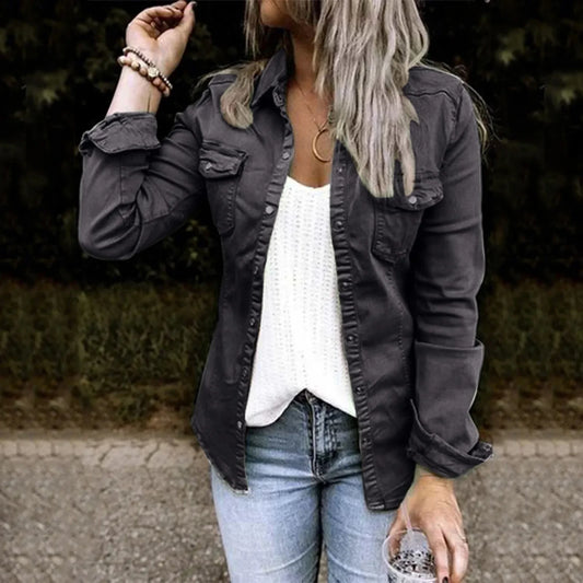 Koszulowa kurtka damska z kieszeniami