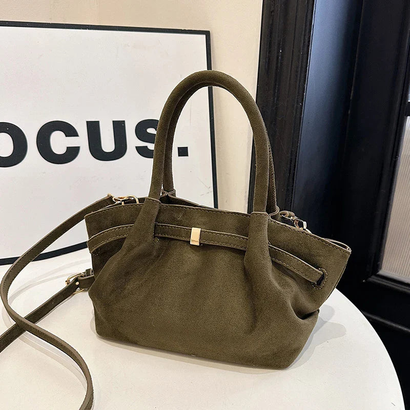 Mała zamszowa torebka