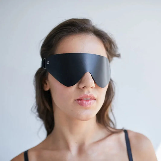 Maska skórzana na oczy