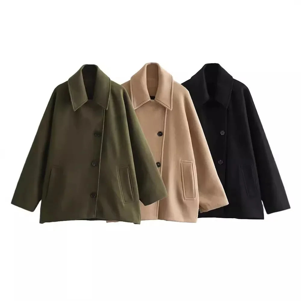 Płaszcz damski zapinany na guziki