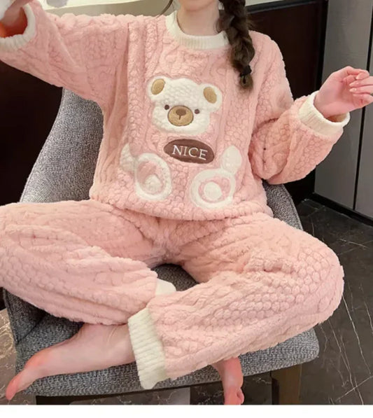 Pluszowy komplet domowy damski