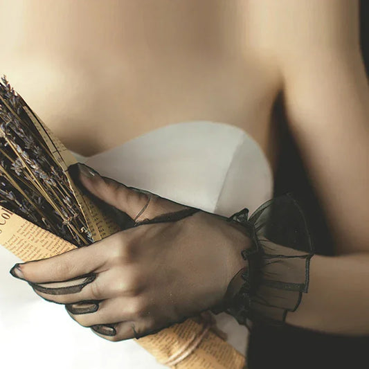 Półprzezroczyste rękawiczki