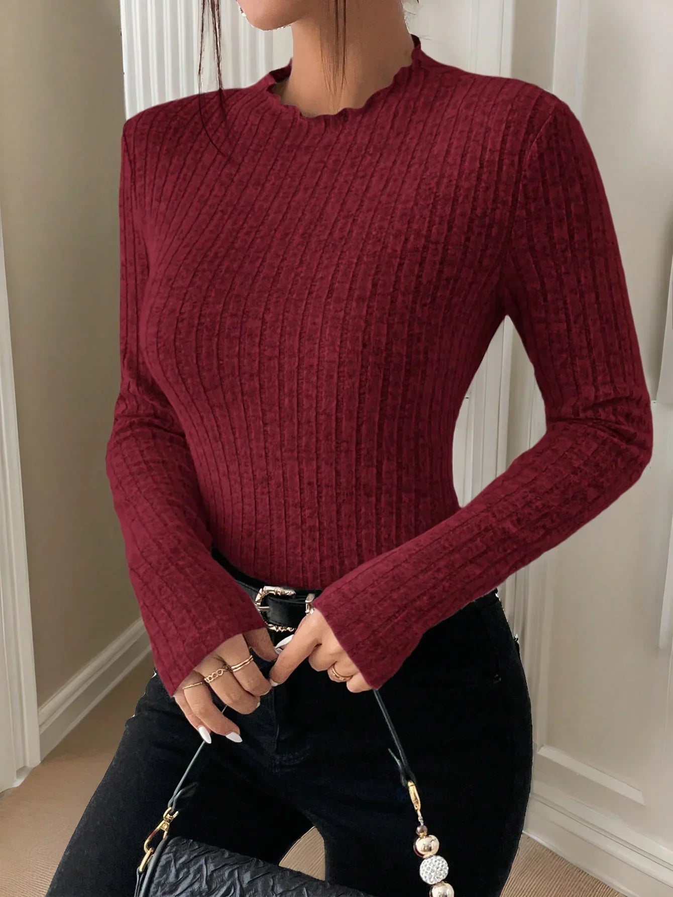 Prążkowany golf damski z długim rękawem