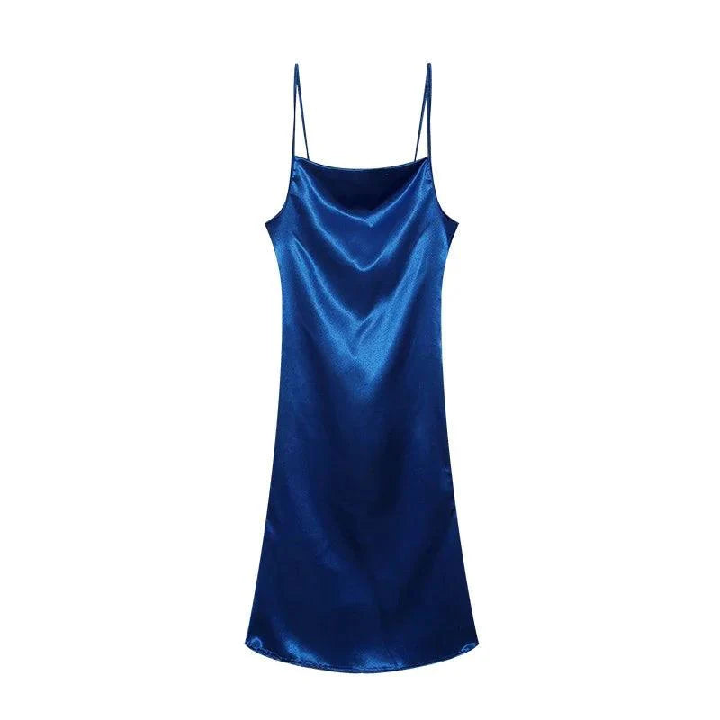 Satynowa sukienka maxi