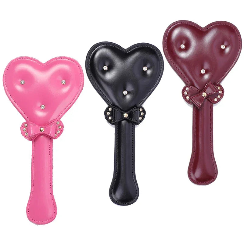 Skórzana packa serduszko