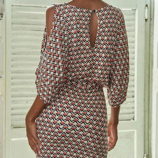 Sukienka mini z odkrytymi ramionami