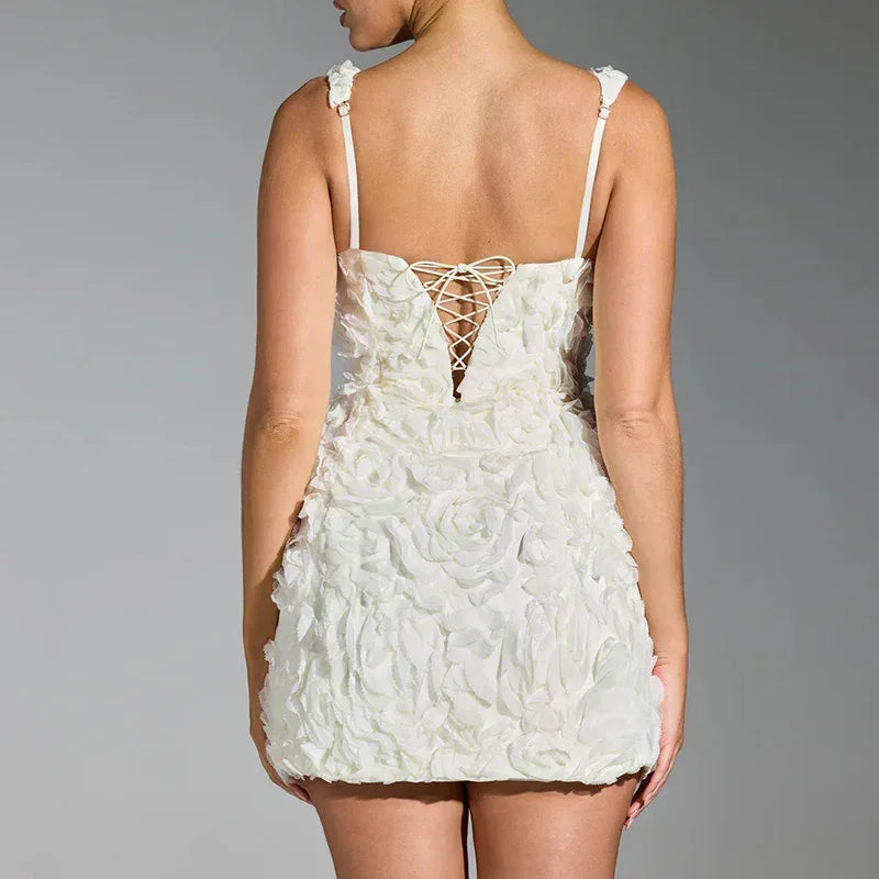 Sukienka mini ze strukturalnego materiału