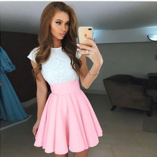 Sukienka na krótki rękaw z koronkową górą