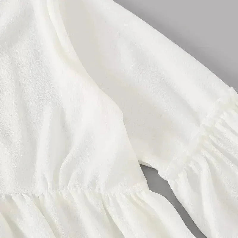 Sukienka z bufiastymi rękawami