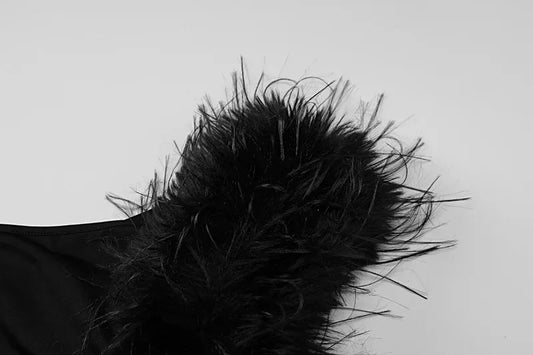 Wieczorowa sukienka maxi z piórami