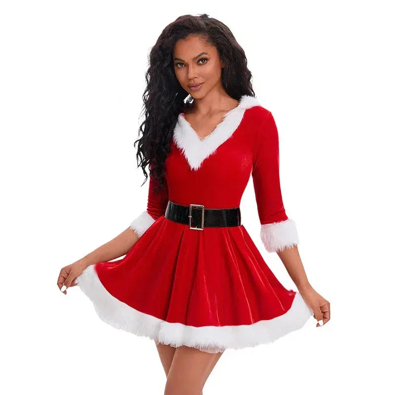 Zimowa sukienka z kapturem