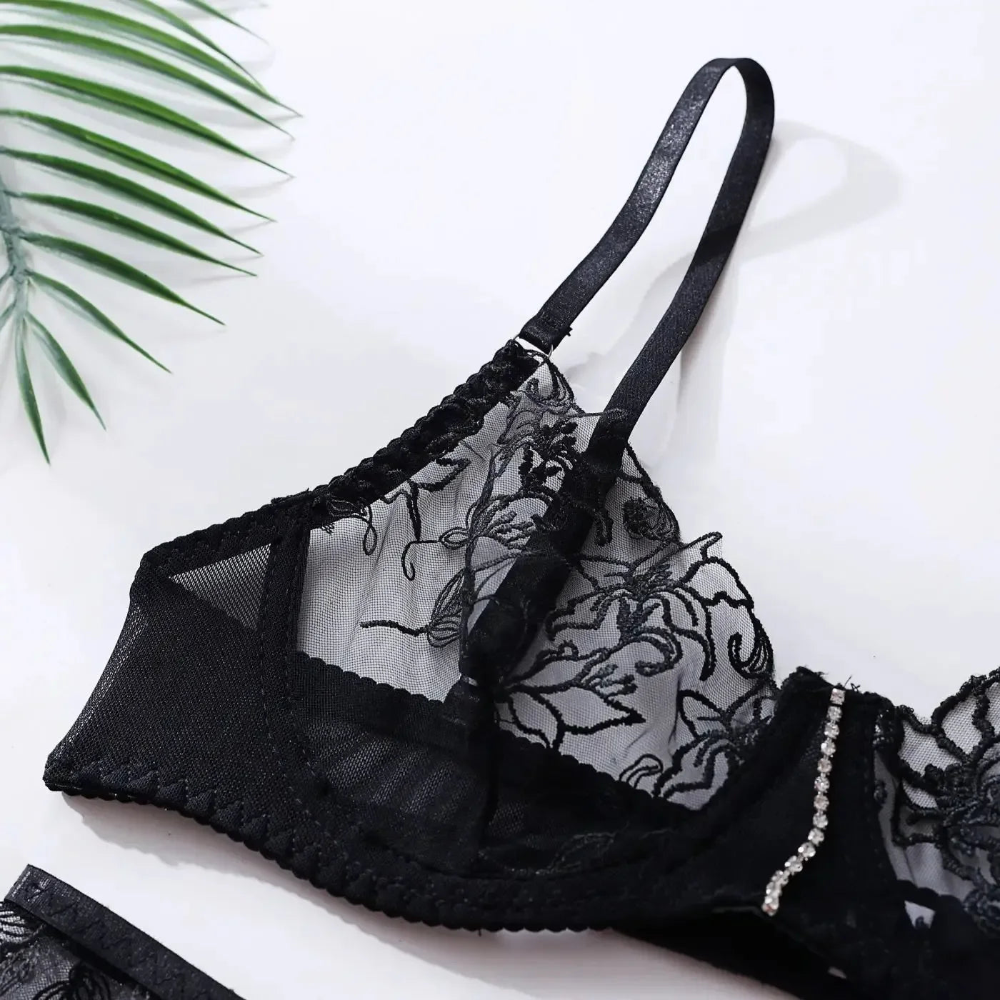 4-częściowy komplet bielizny z łańcuszkiem