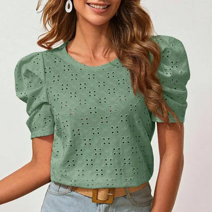 Ażurowy damski top z marszczonymi rękawami