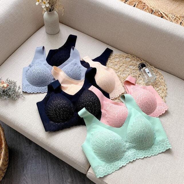 Bezszwowy biustonosz z ozdobnym tłoczeniem