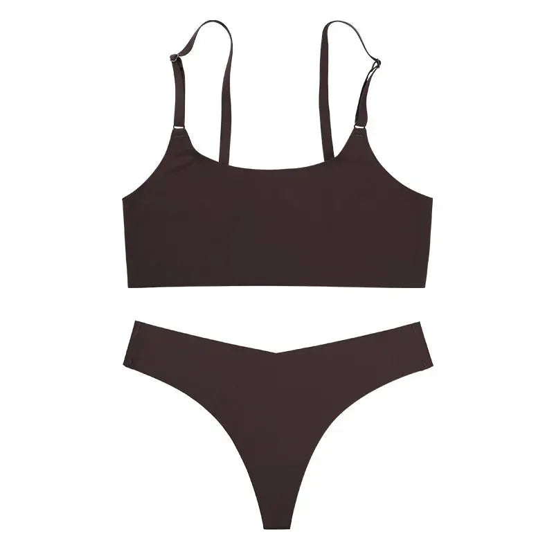 Bezszwowy komplet bielizny satynowej