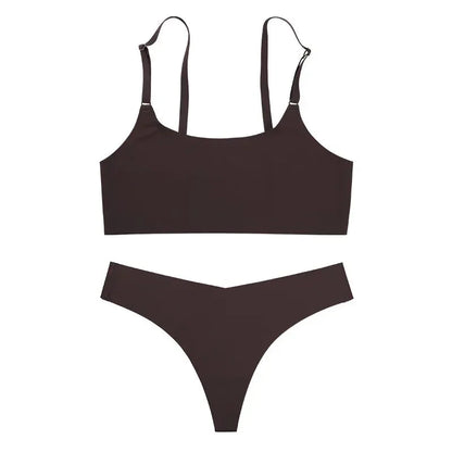 Bezszwowy komplet bielizny satynowej