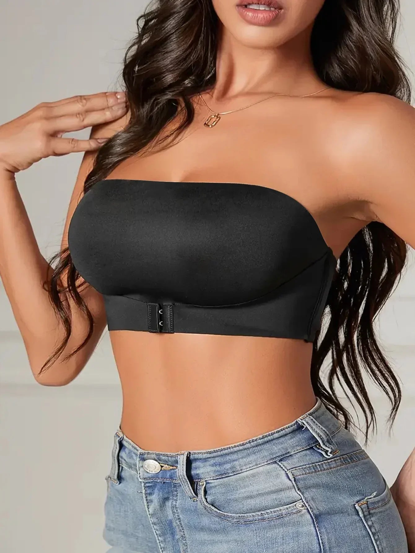Biustonosz damski z zapięciem z przodu bez ramiączek