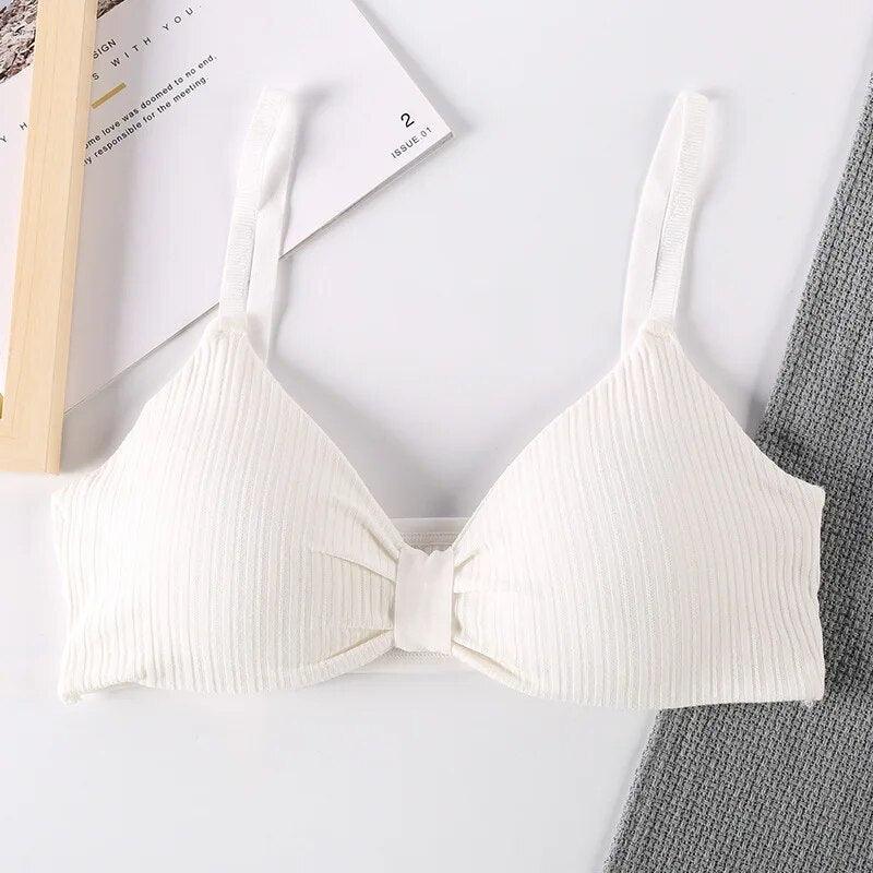 Biustonosz w kształcie kokardy