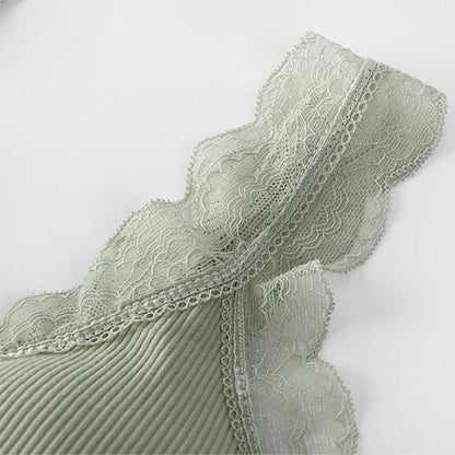 Biustonosz z koronkowym wykończeniem