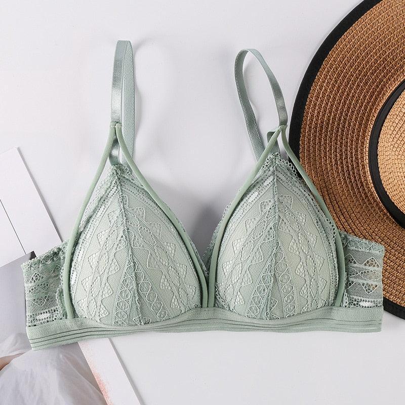 Biustonosz z ozdobnymi paseczkami