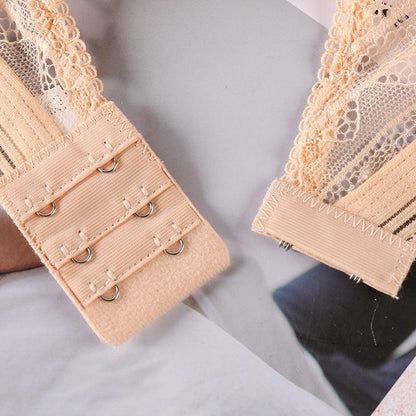 Biustonosz z ozdobnymi paseczkami