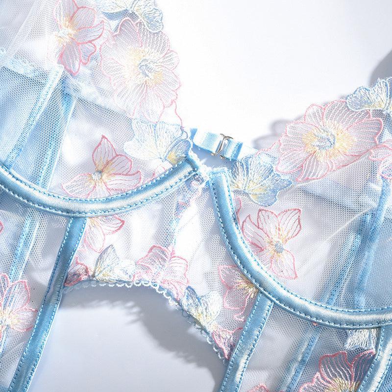 Body na ramiączkach z paskami na uda