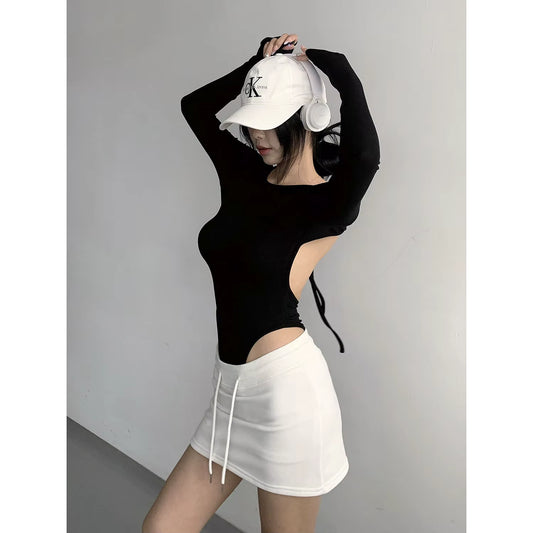 Body z odkrytymi plecami
