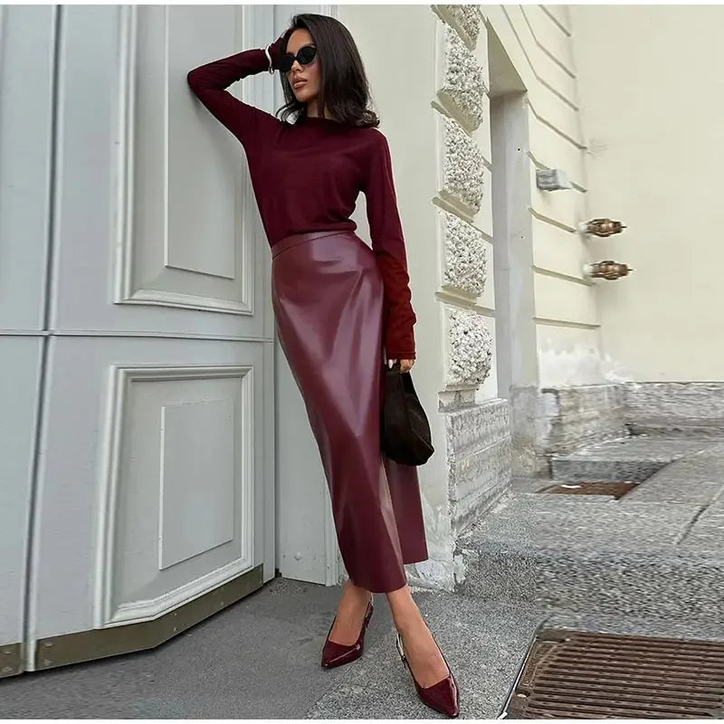 Burgundowa spódnica skórzana maxi