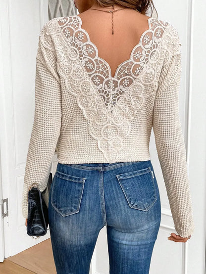 Damska bluzka z wyciętymi plecami