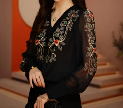 Damska koszula z wyszywanym motywem