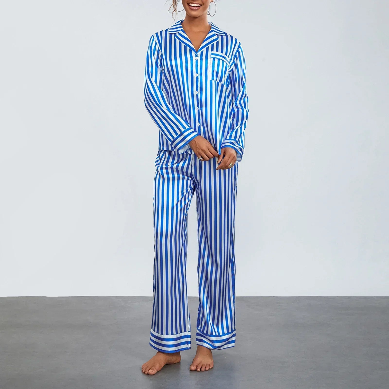Damska piżama w pionowe paski