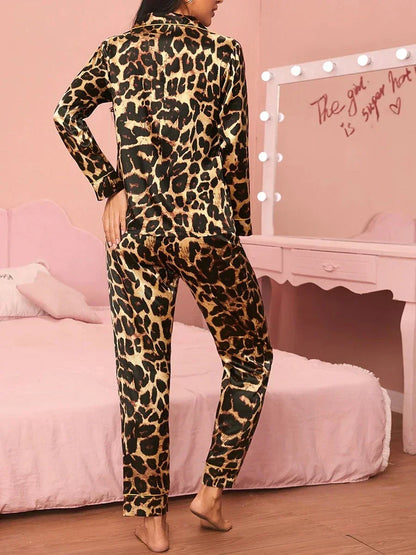 Damski komplet do spania w panterkę