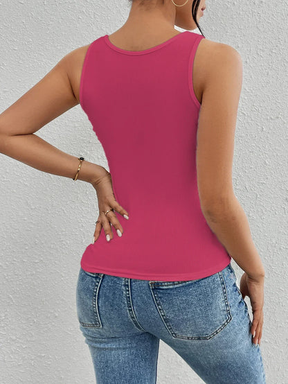 Damski top na ramiączkach z wycięciem na dekolcie