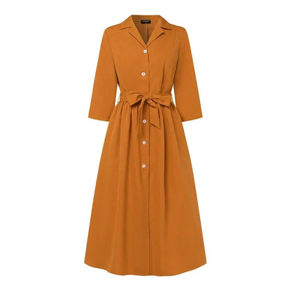 Długa rozpinana sukienka wiązana w pasie