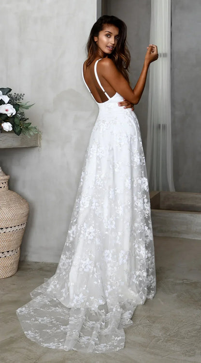 Długa sukienka maxi w stylu boho z dekoltem v