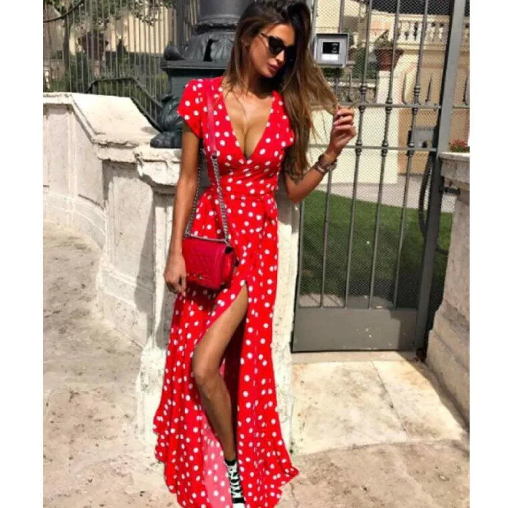 Długa sukienka z rozcięciem