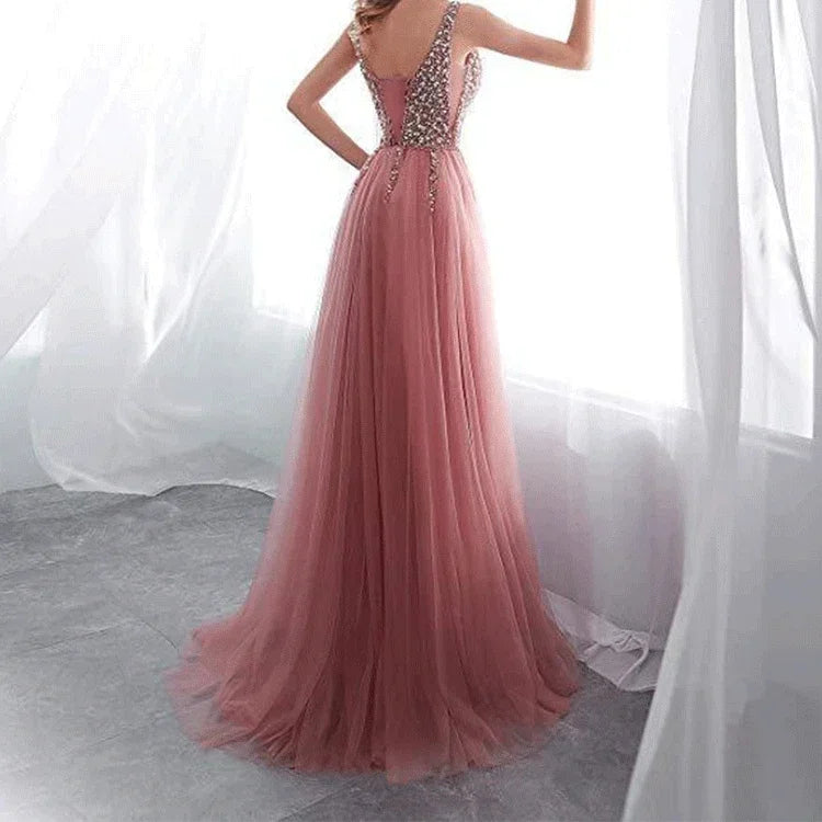 Długa wieczorowa sukienka z cekinami na ramiączkach