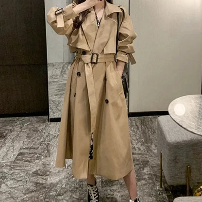 Długi płaszcz damski typu trencz