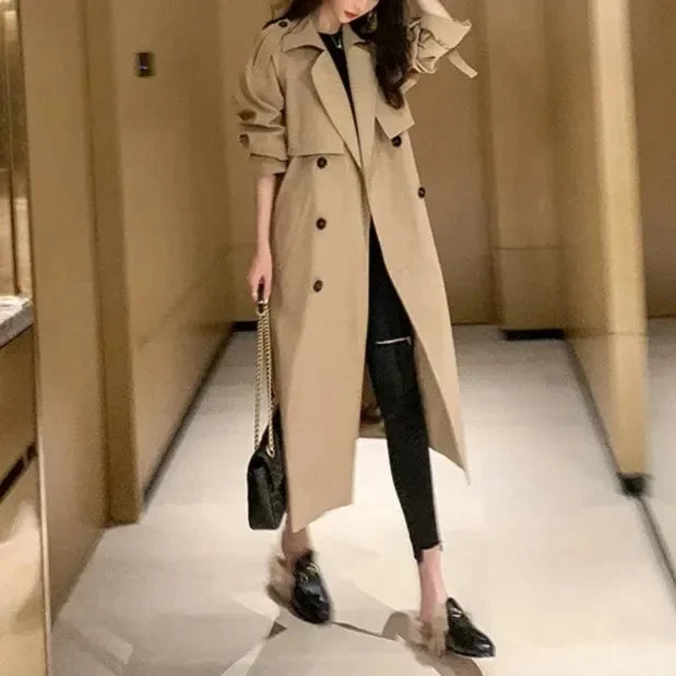 Długi płaszcz damski typu trencz