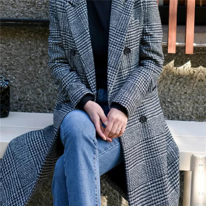 Długi płaszcz damski w kratę