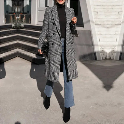 Długi płaszcz damski w kratę
