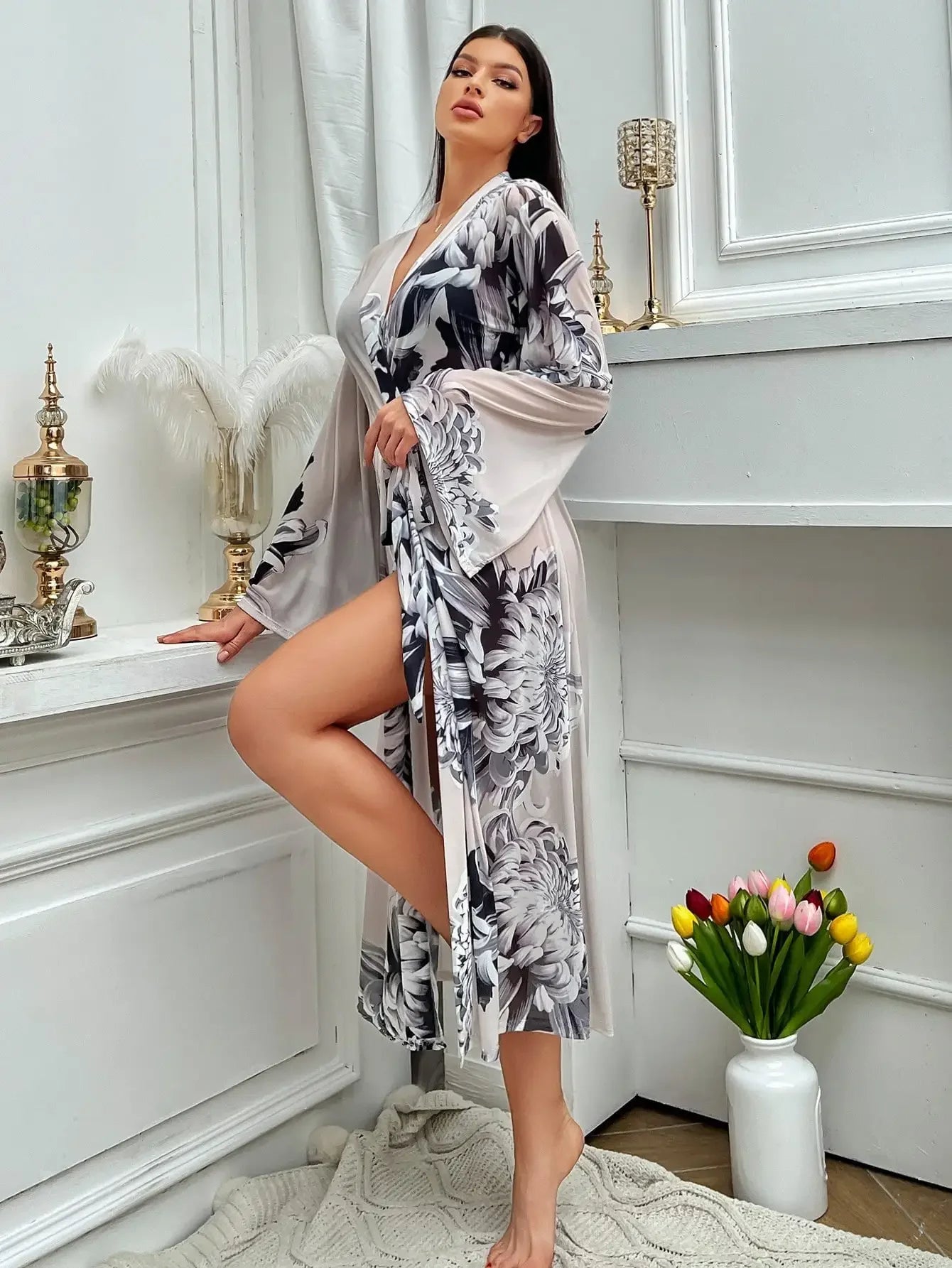 Długi satynowy szlafrok w kwiaty